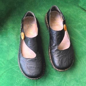 Leather ricker sandals